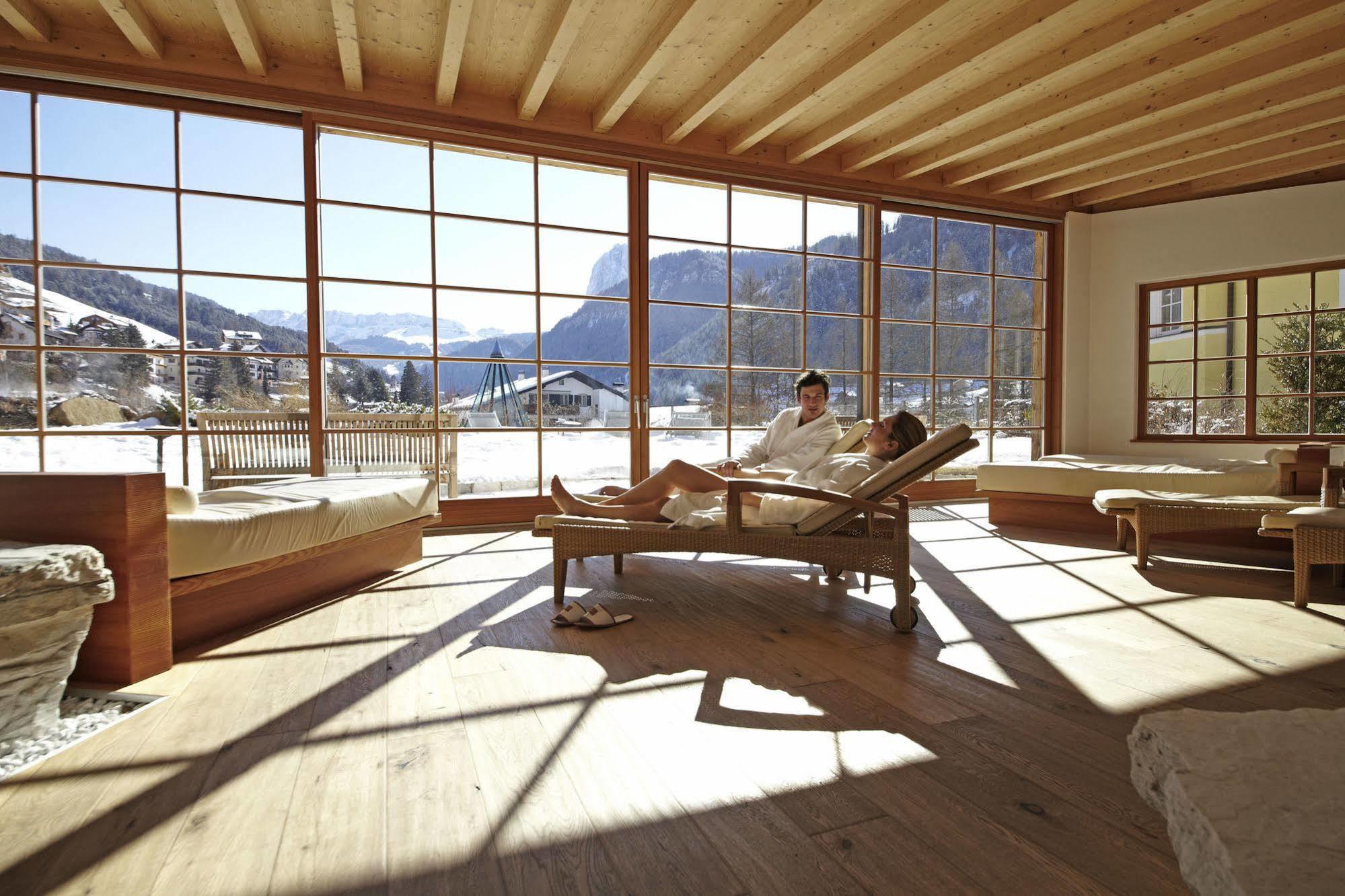 Adler Spa Resort Dolomiti Ortisei Luaran gambar